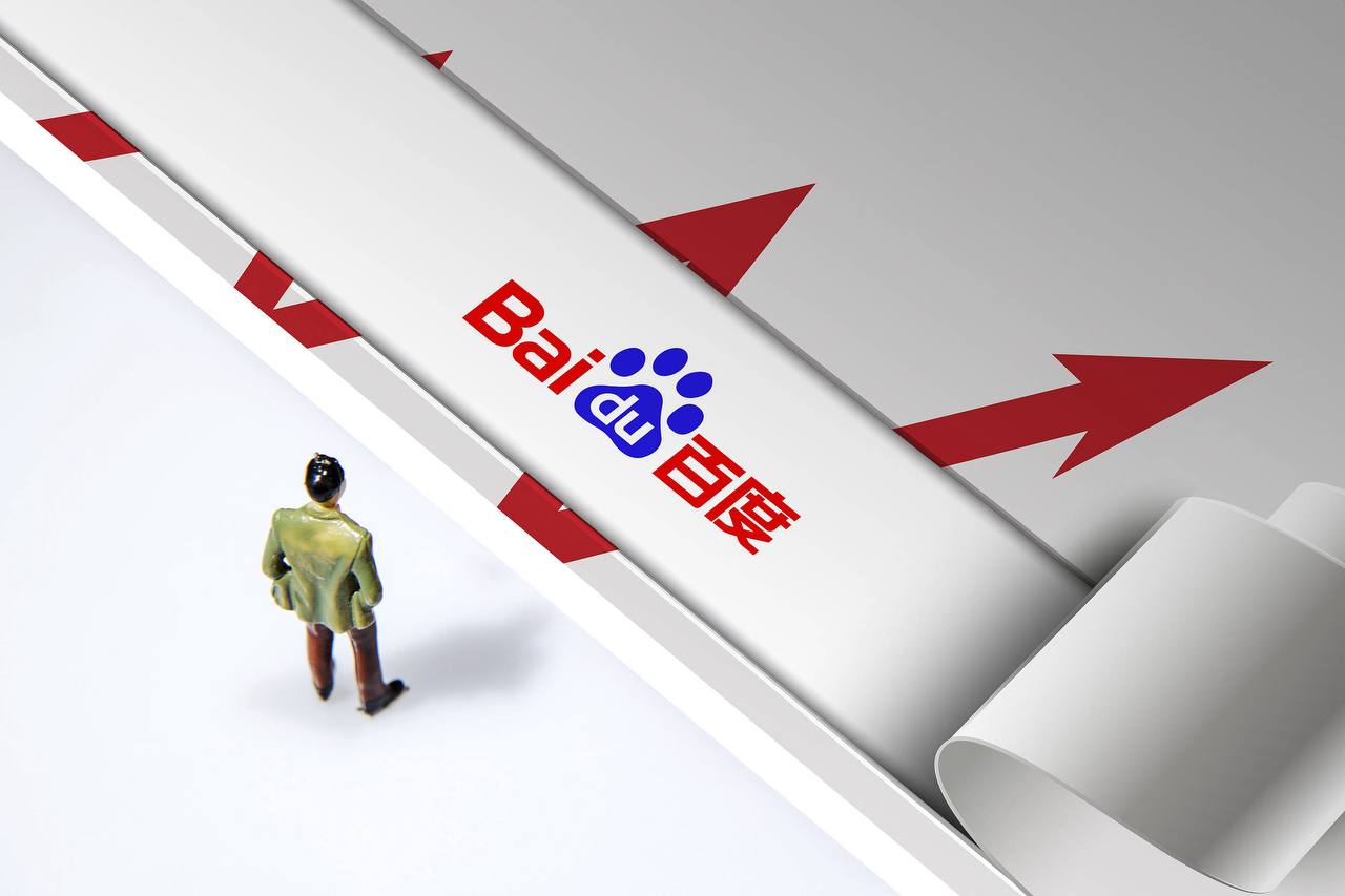 蕉内地铁广告被指辣眼